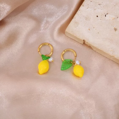 BOUCLES D'OREILLES - CITRON - RESINE ET ACIER INOXYDABLE