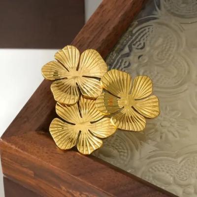 BROCHE  - TROIS FLEURS - ECLAT PARIS