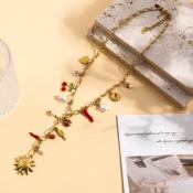 COLLIER DORE - EN Y A CHARMS ROUGES 