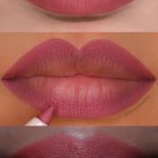 CRAYON A LEVRES - 002 - ON POINT 