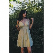 ROBE COURTE JAUNE  - BROCHE SOLEIL - ESTEE BROWN 